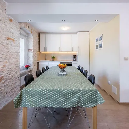 Lungomare Apartmán Pula