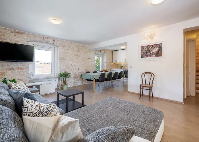 Lungomare * פולה